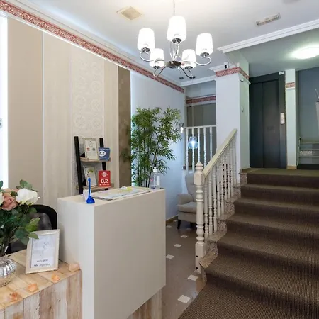 Aparthotel Unique 4-1 *
